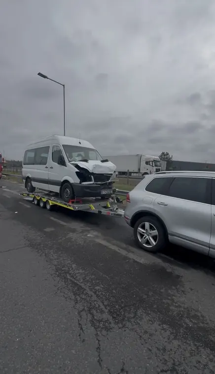 Reálne fotky našej práce — technika, nakládka a prevoz vozidiel.