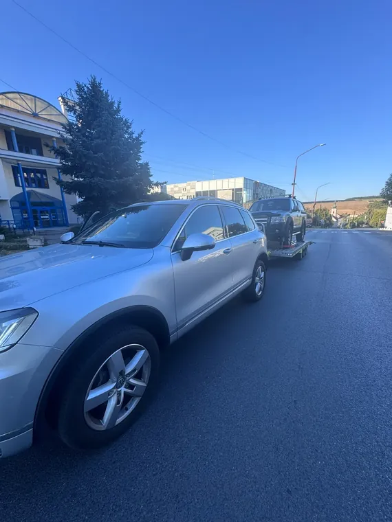 Reálne fotky našej práce — technika, nakládka a prevoz vozidiel.